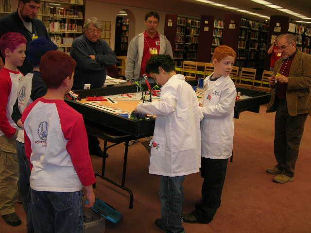 RoboSapiensSettingUp.JPG